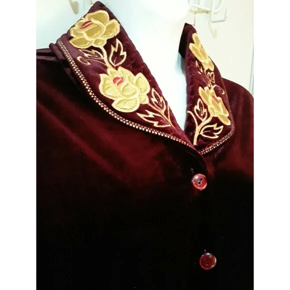 NWT Womens Robe Ornate Velvet Burgundy, Size L - Picture 3 of 11